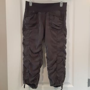 Lululemon Dance Studio crop